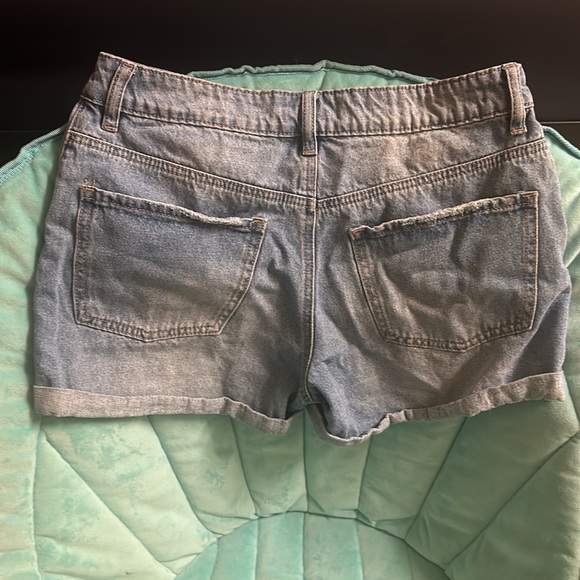 Jean shorts - Picture 2 of 3